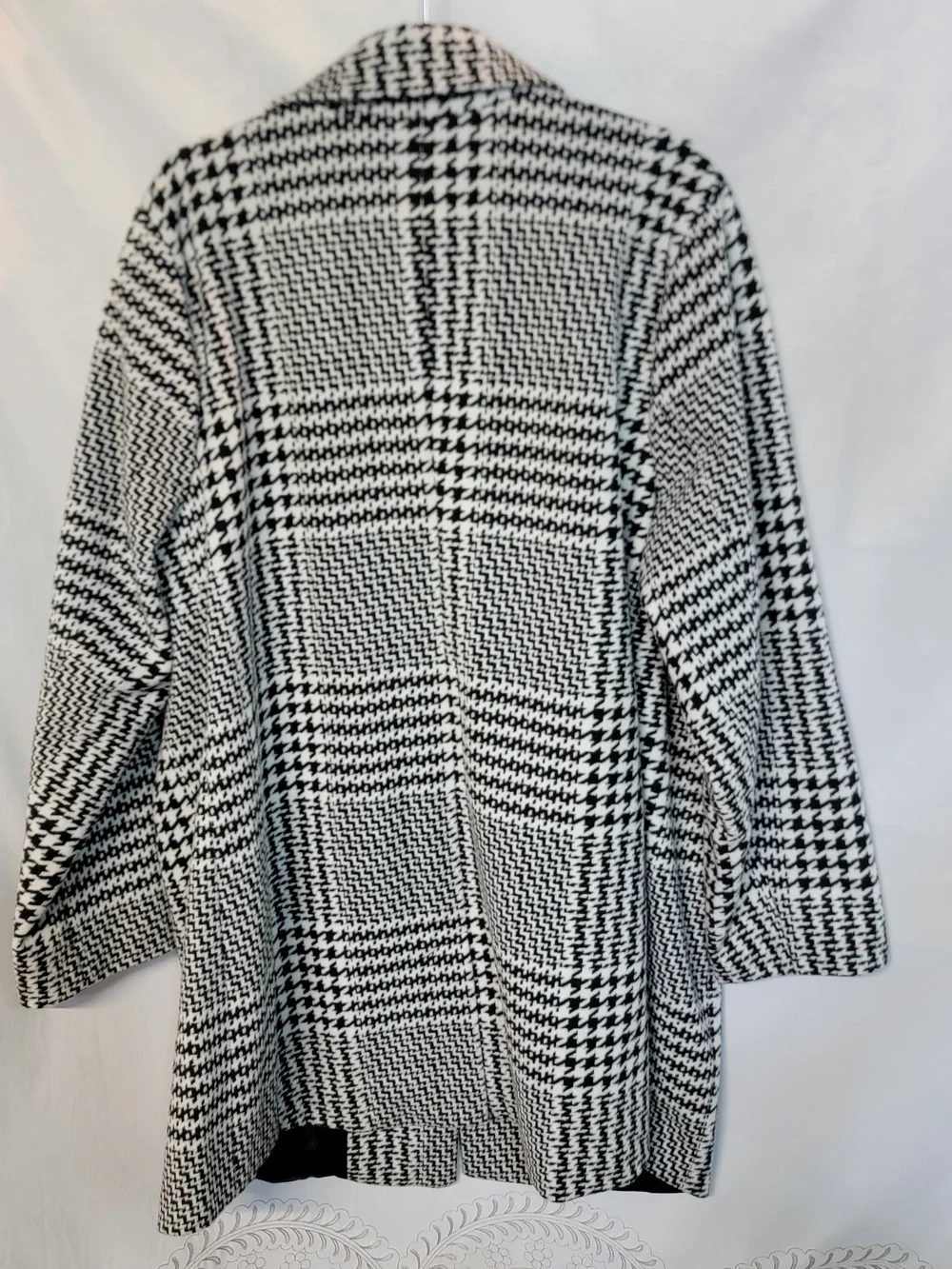 torrid Black & White Houndstooth Plaid Pea Coat - Picture 2 of 12